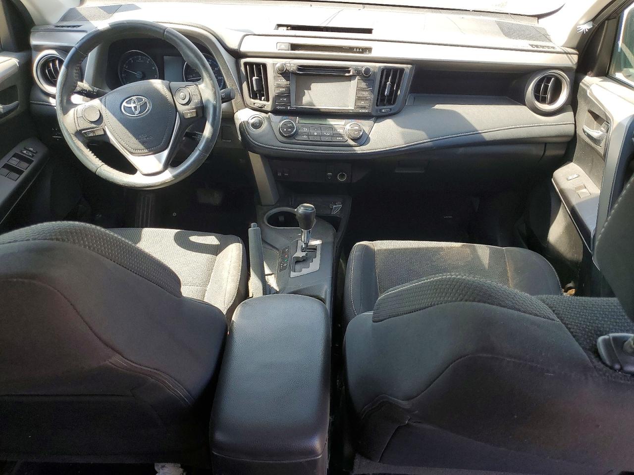 2018 TOYOTA RAV4 XLE photo 15