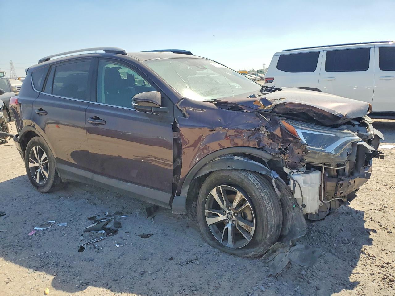 2018 TOYOTA RAV4 XLE photo 7