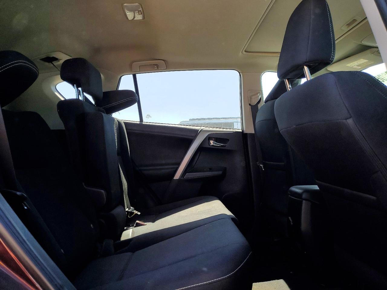 2018 TOYOTA RAV4 XLE photo 21