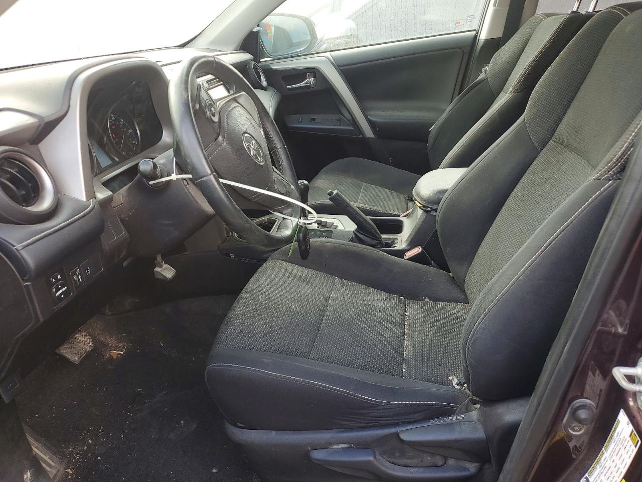 2018 TOYOTA RAV4 XLE photo 13