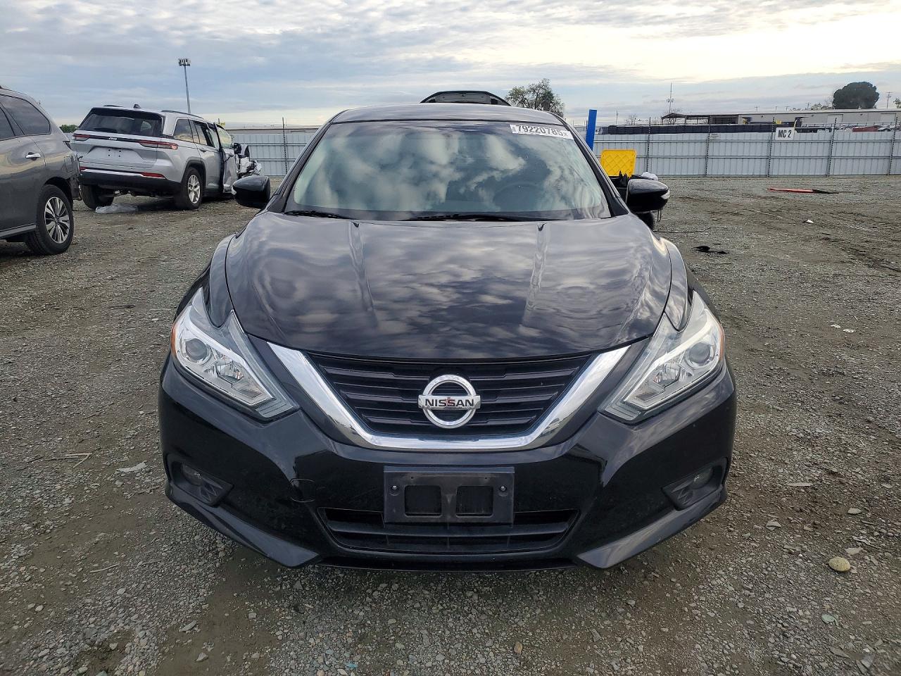 2018 NISSAN ALTIMA photo 5