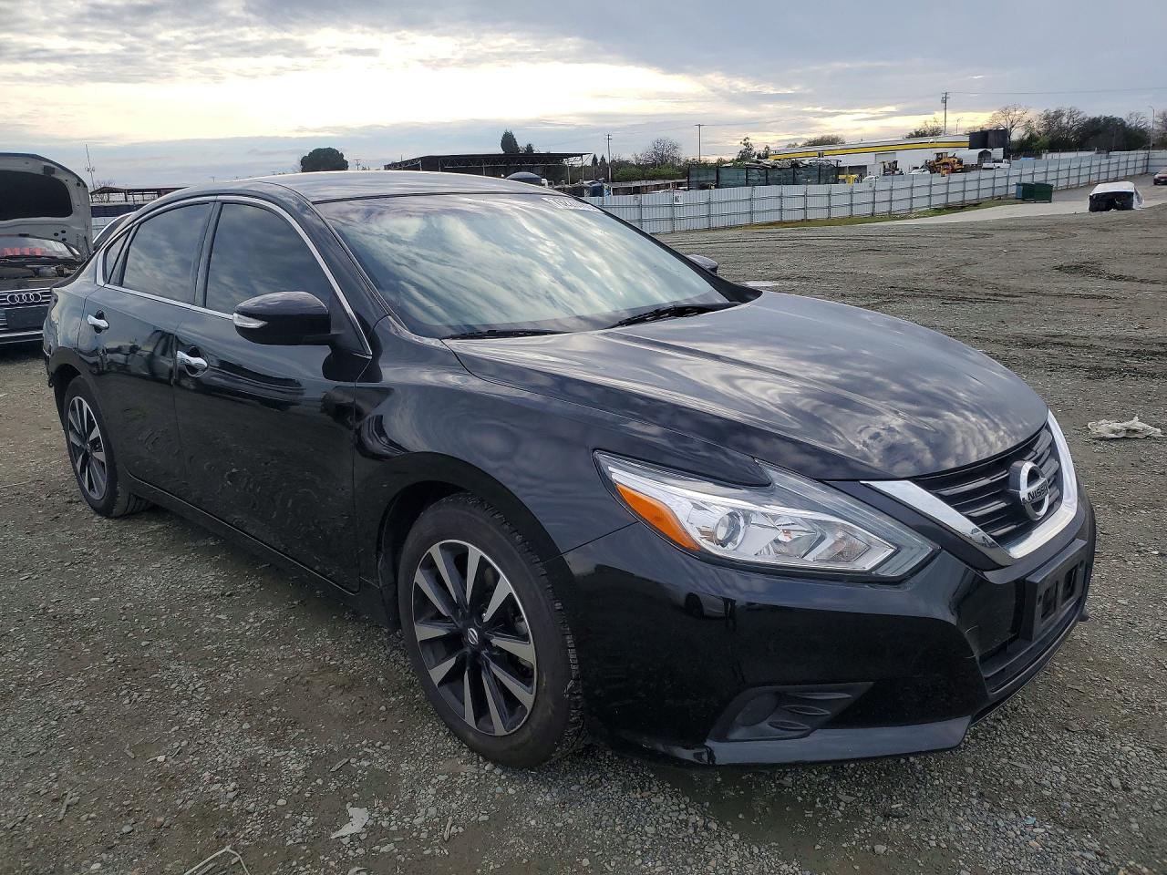 2018 NISSAN ALTIMA photo 4