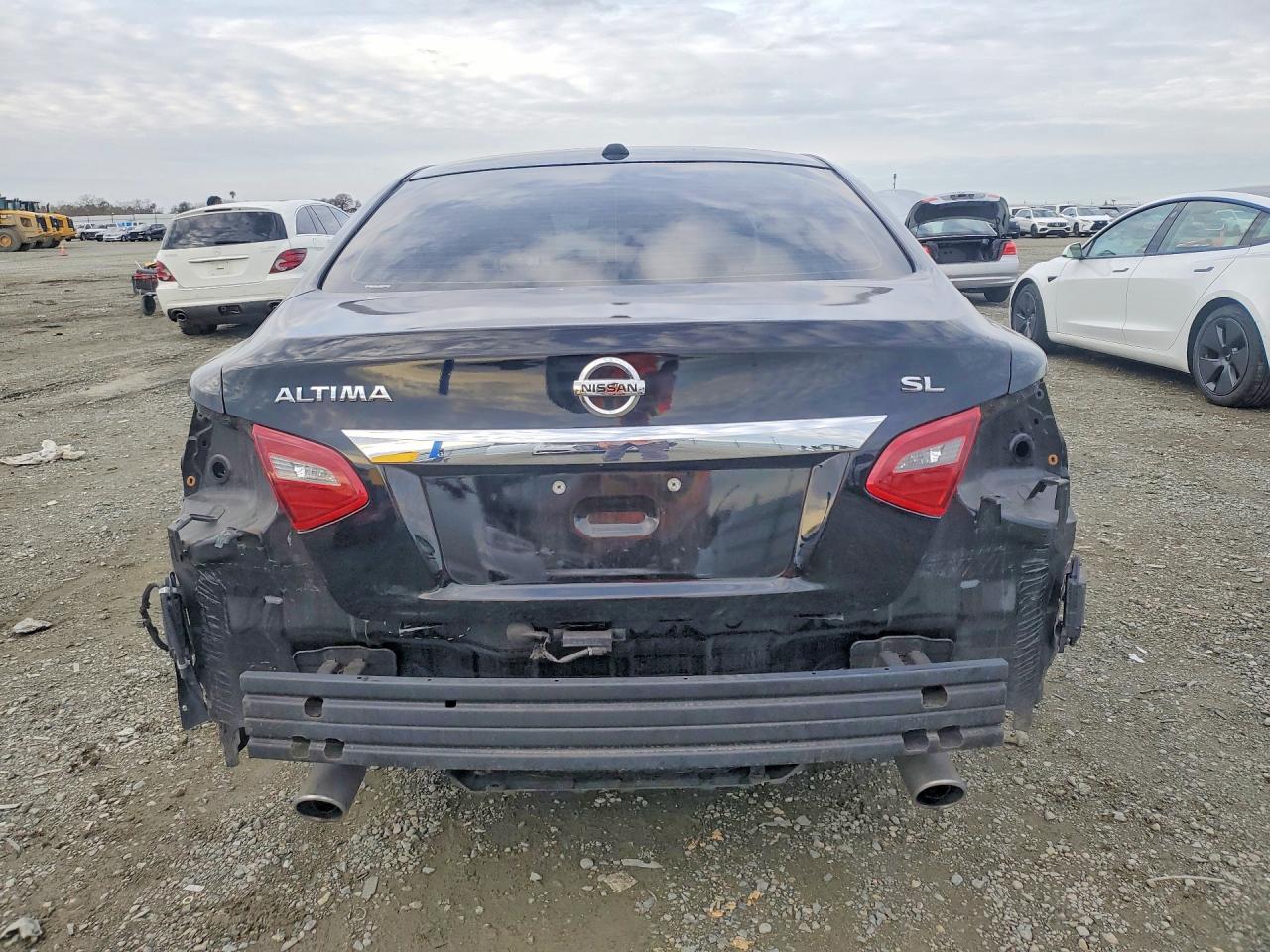 2018 NISSAN ALTIMA photo 6