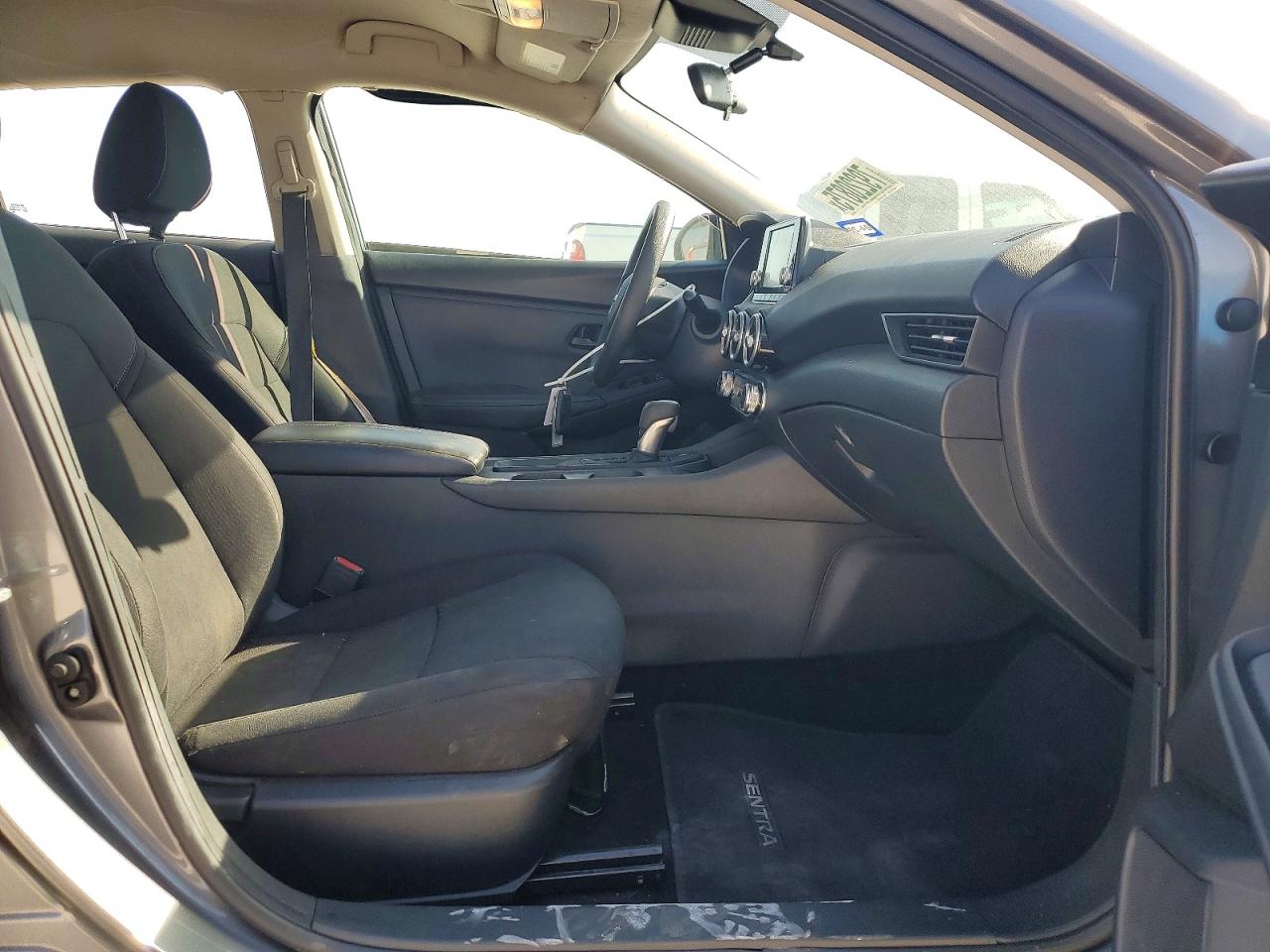 2024 NISSAN SENTRA photo 13