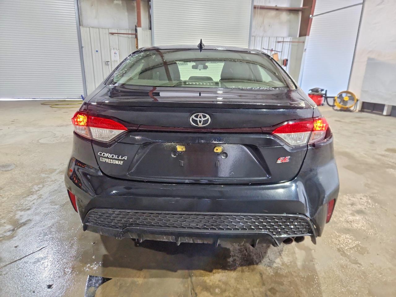 2020 TOYOTA COROLLA SE photo 6