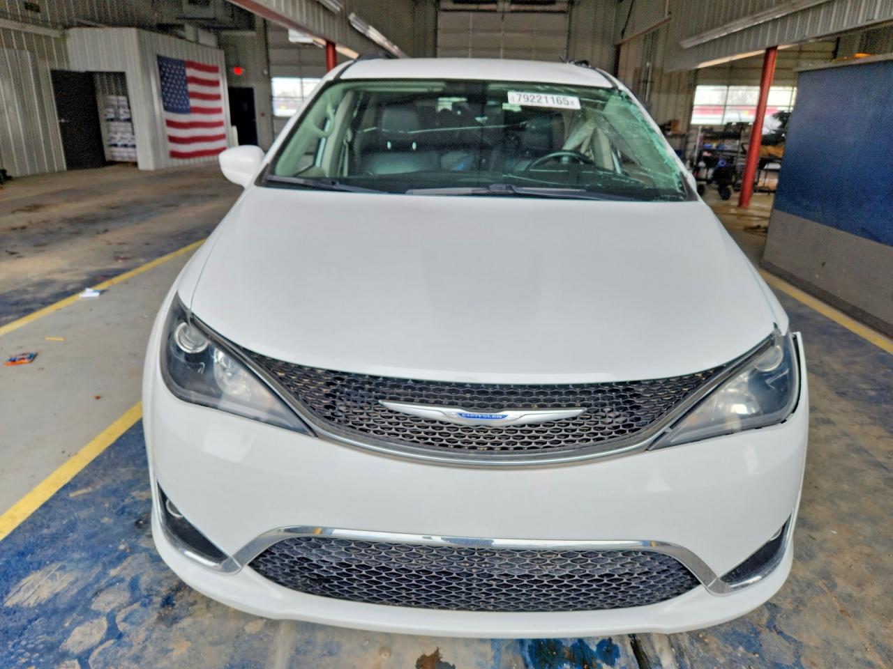2019 CHRYSLER PACIFICA TOURING L photo 9