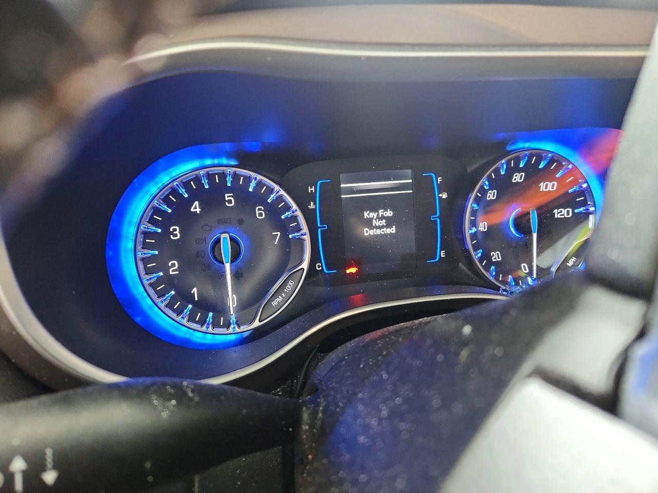 2019 CHRYSLER PACIFICA TOURING L photo 17