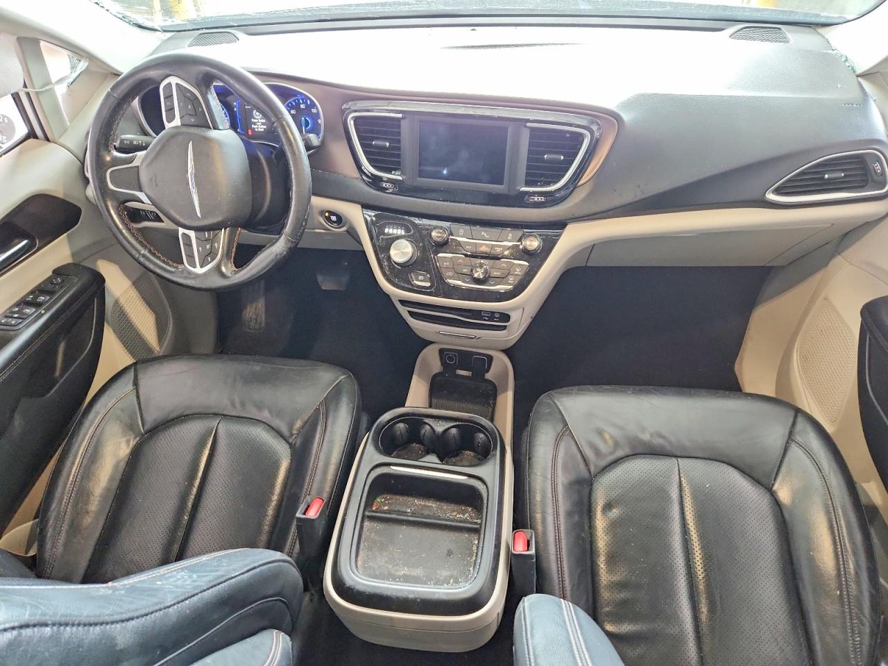 2019 CHRYSLER PACIFICA TOURING L photo 15