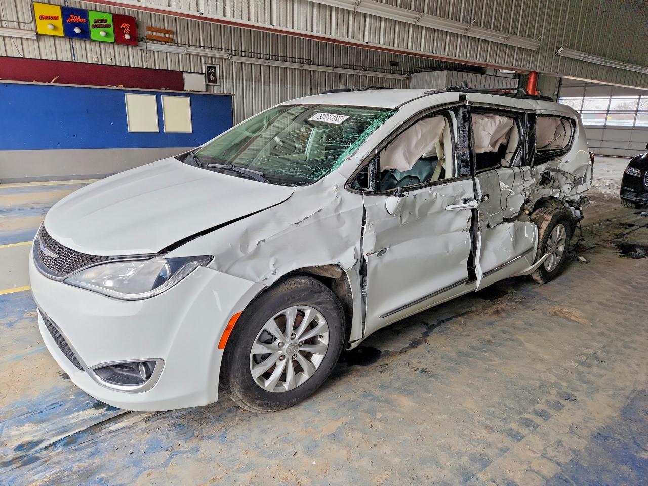 2019 CHRYSLER PACIFICA