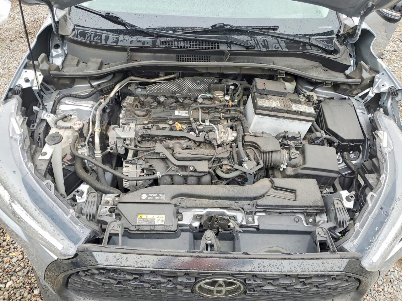 2022 TOYOTA COROLLA CROSS LE photo 12