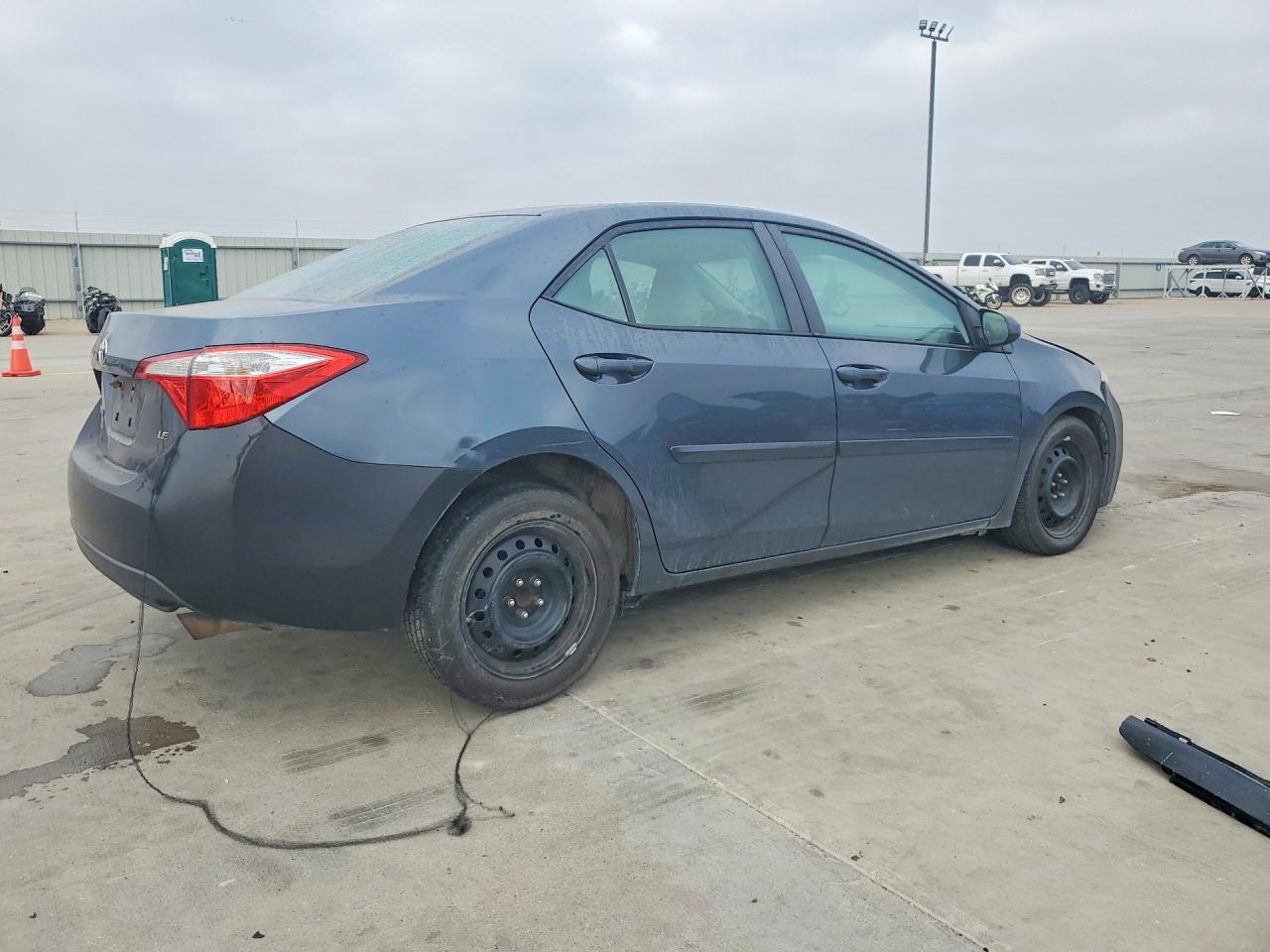 2014 TOYOTA COROLLA LE photo 3