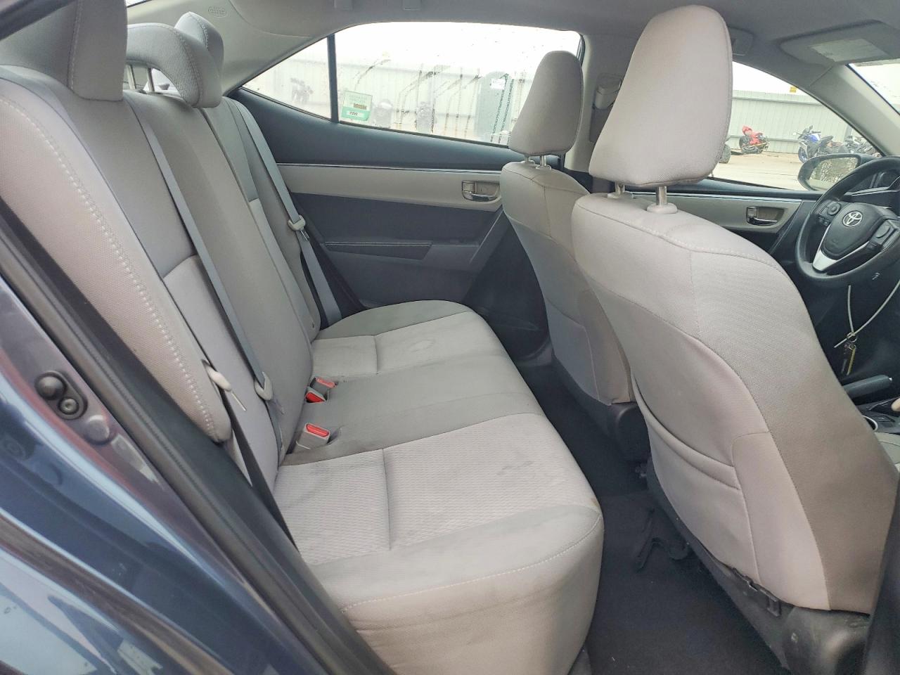 2014 TOYOTA COROLLA LE photo 10