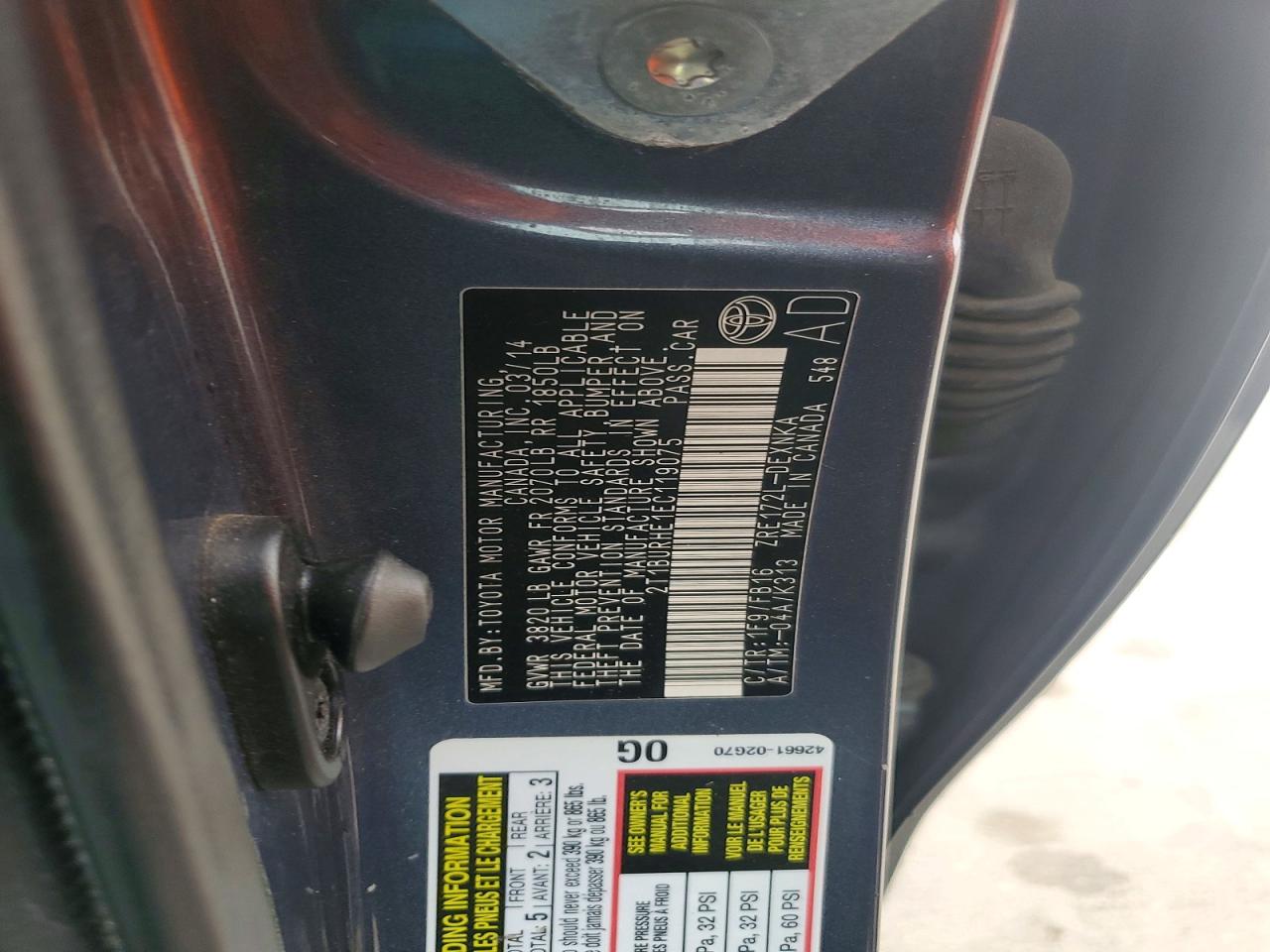2014 TOYOTA COROLLA LE photo 12