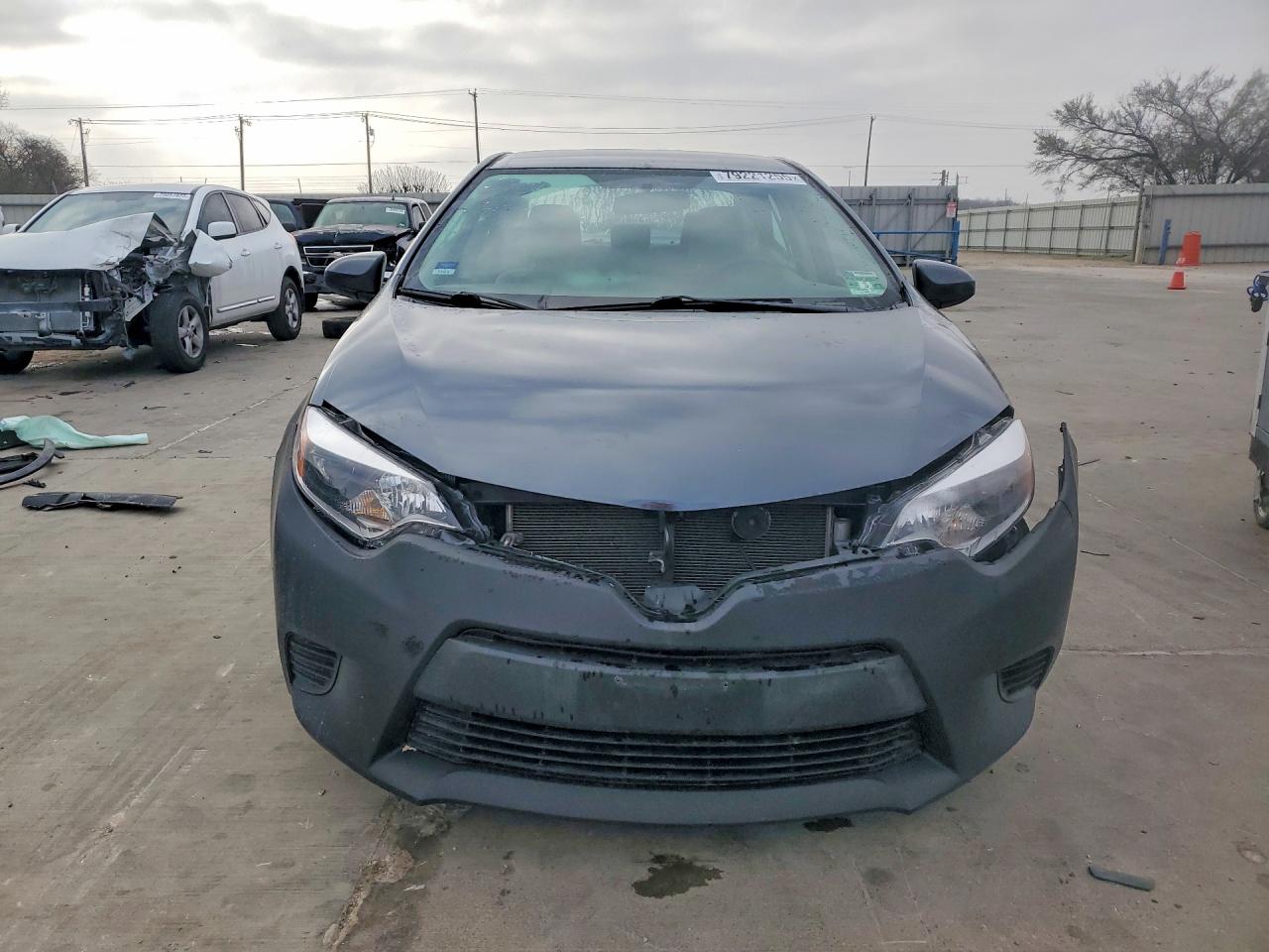2014 TOYOTA COROLLA LE photo 5