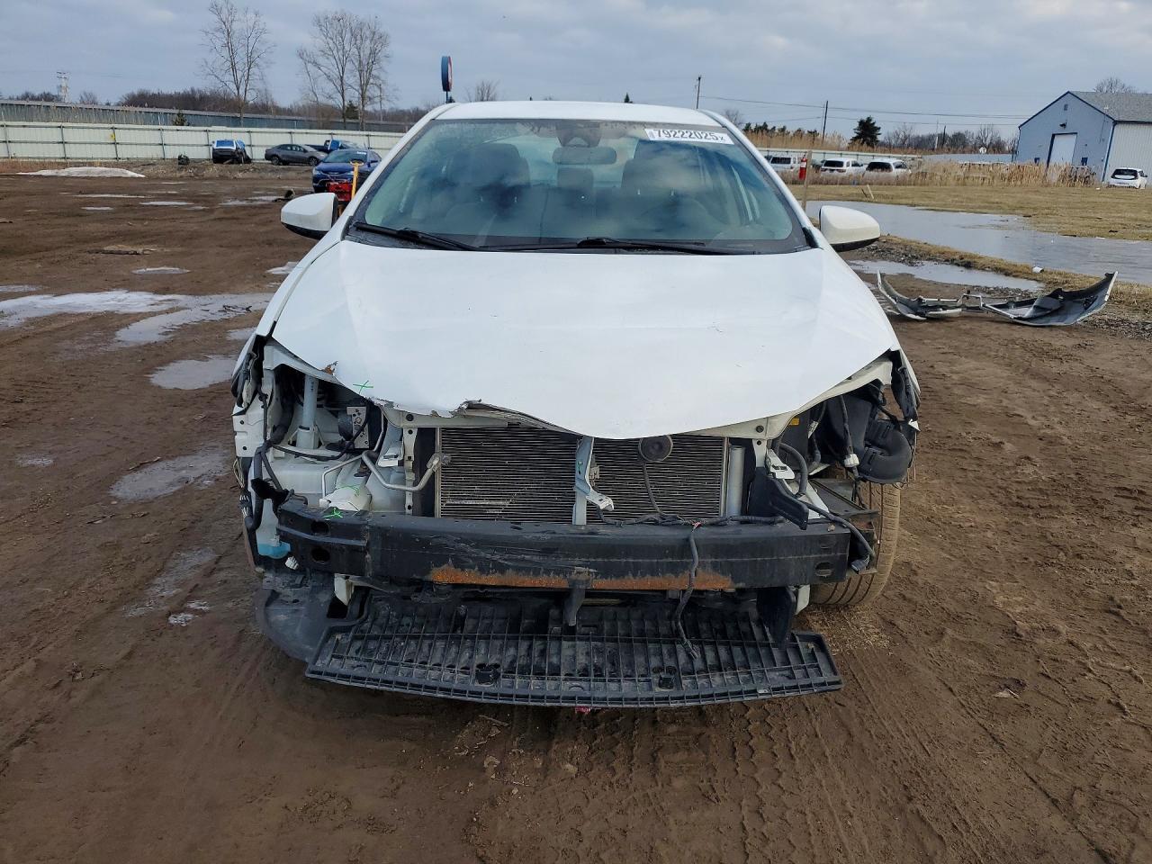 2017 TOYOTA COROLLA LE photo 5