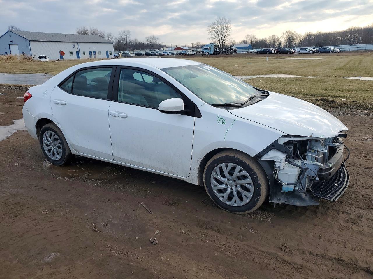 2017 TOYOTA COROLLA LE photo 4