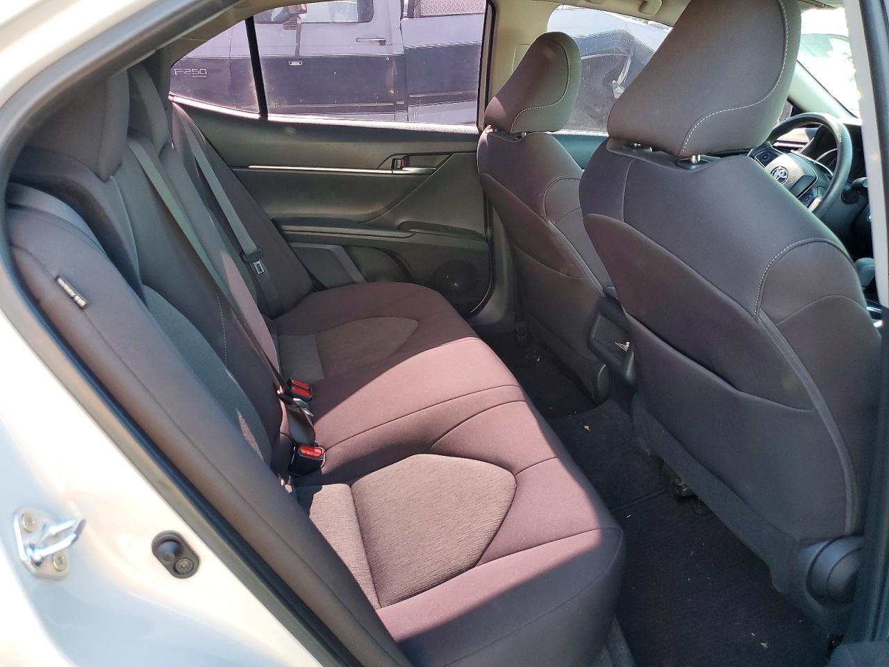 2022 TOYOTA CAMRY LE photo 10