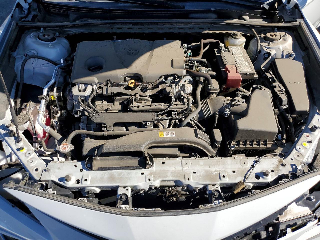 2022 TOYOTA CAMRY LE photo 11