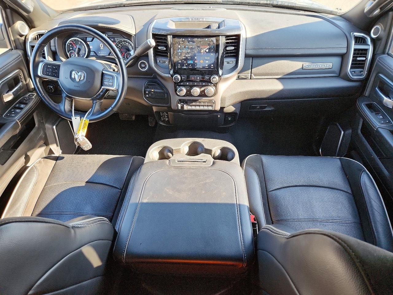 2022 RAM 3500 LARAMIE photo 8