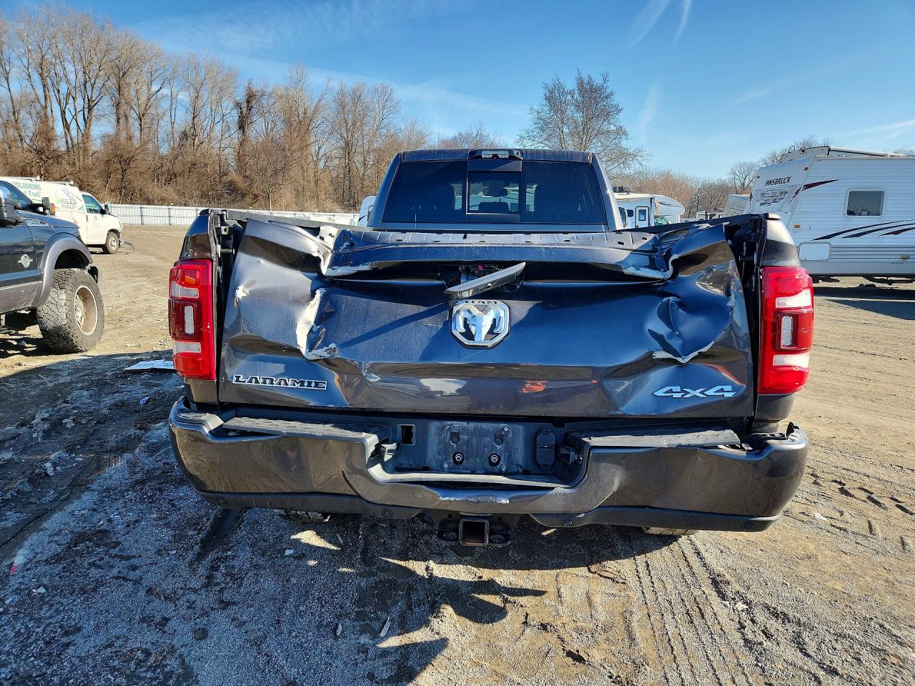 2022 RAM 3500 LARAMIE photo 6