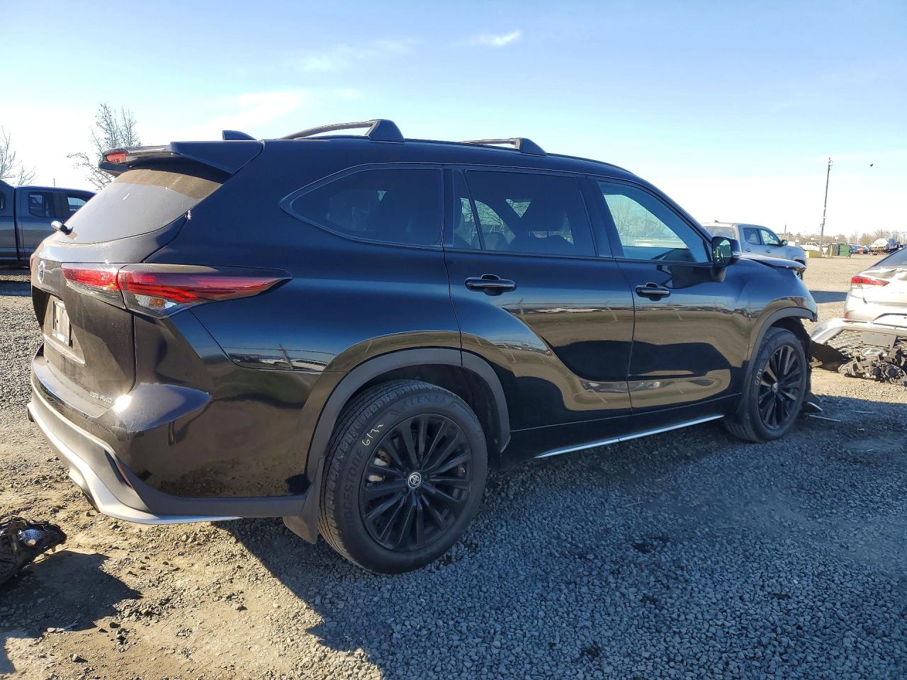 2024 TOYOTA HIGHLANDER XSE photo 7