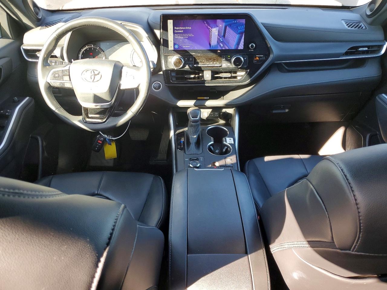 2024 TOYOTA HIGHLANDER XSE photo 22