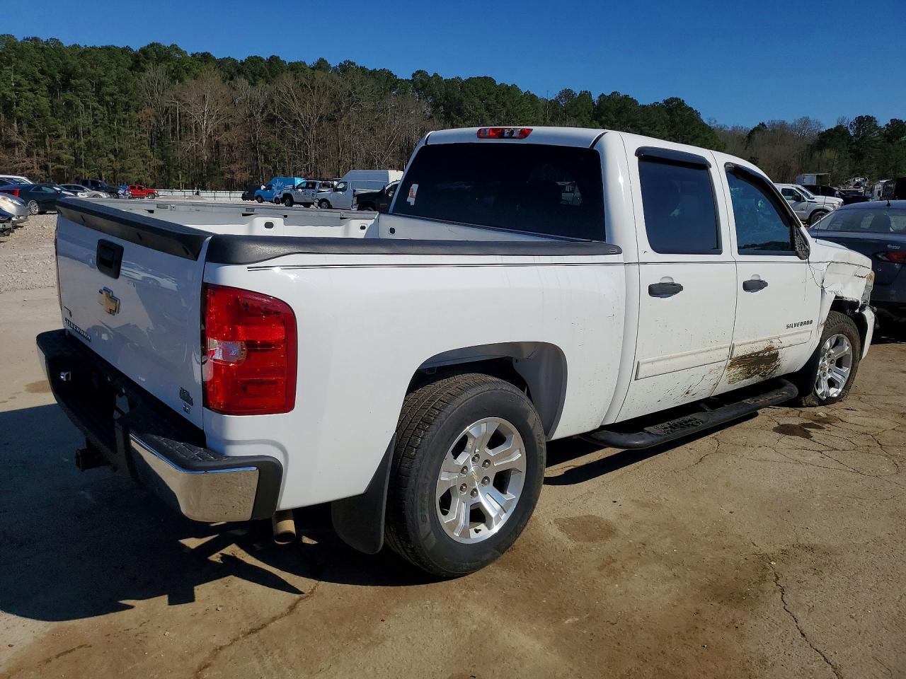 2010 CHEVROLET SILVERADO C1500 LT photo 3