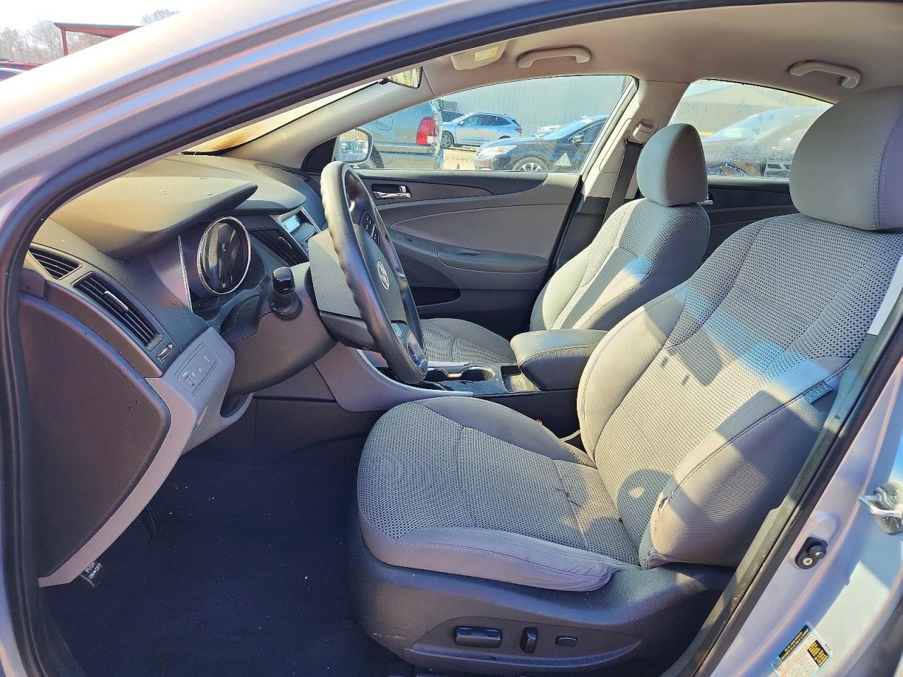 2011 HYUNDAI SONATA GLS photo 7