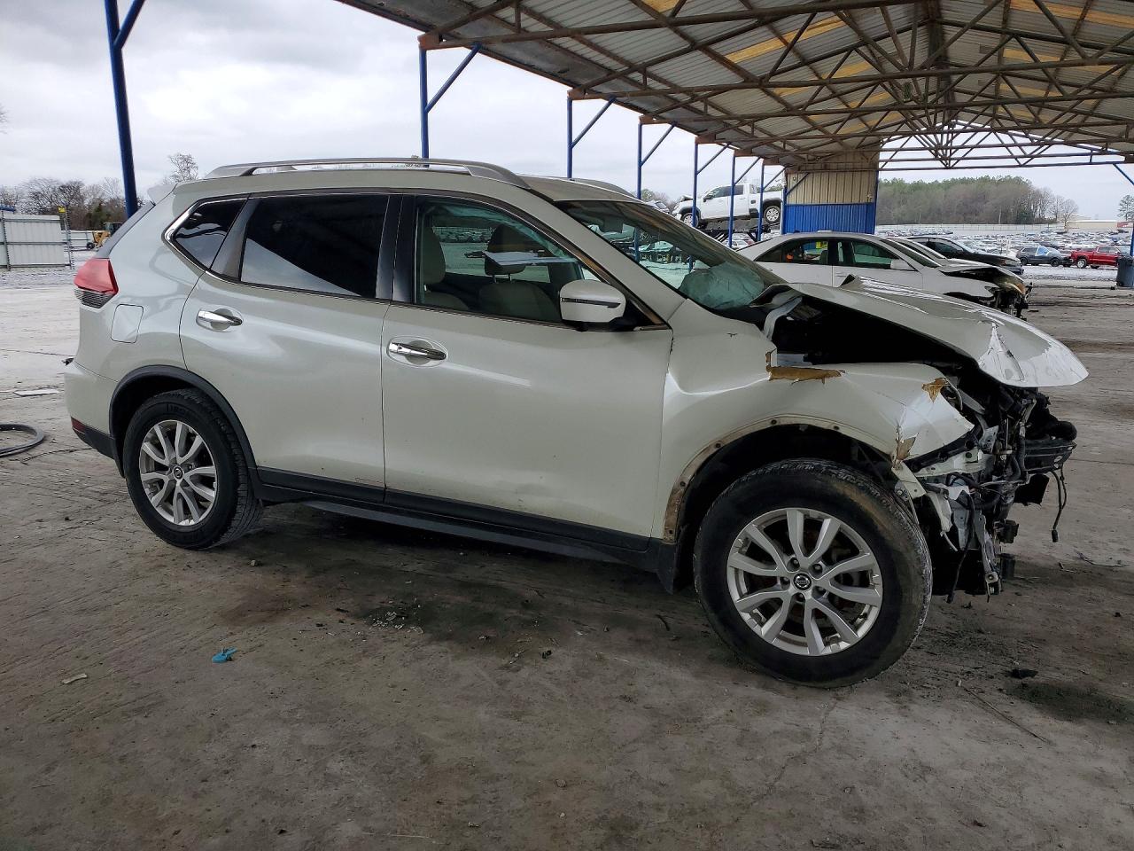 2018 NISSAN ROGUE SV photo 4