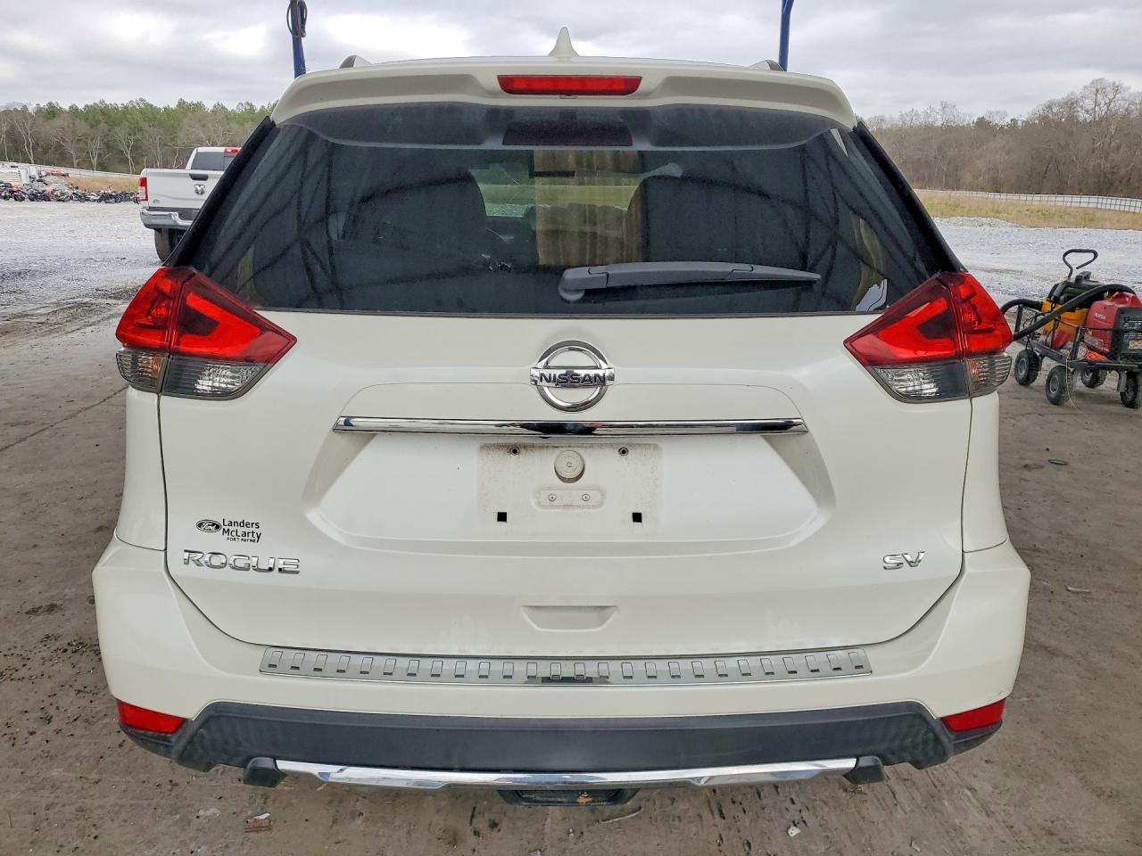 2018 NISSAN ROGUE SV photo 6
