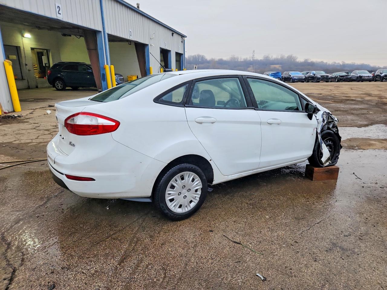 2016 FORD FIESTA S photo 3
