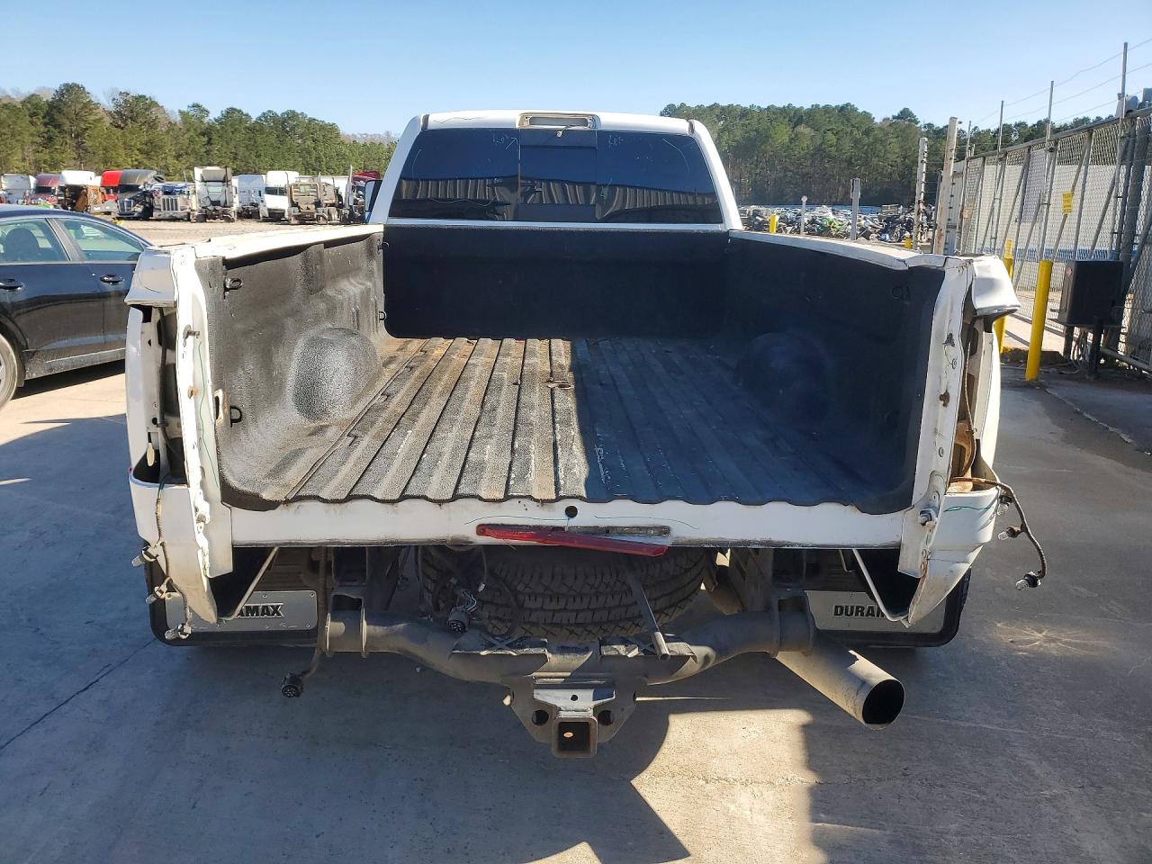 2015 CHEVROLET SILVERADO K3500 LTZ photo 11