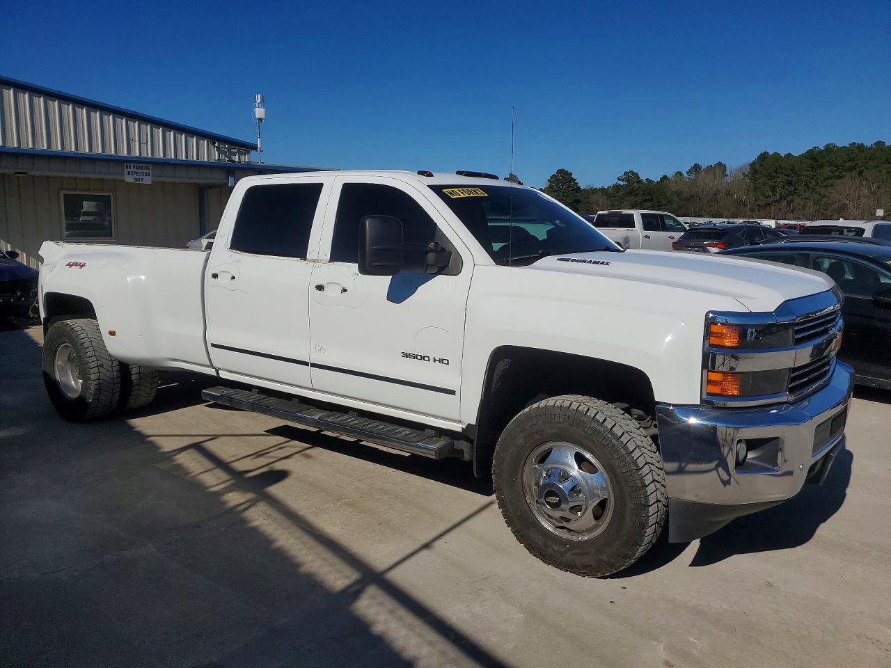2015 CHEVROLET SILVERADO K3500 LTZ photo 7
