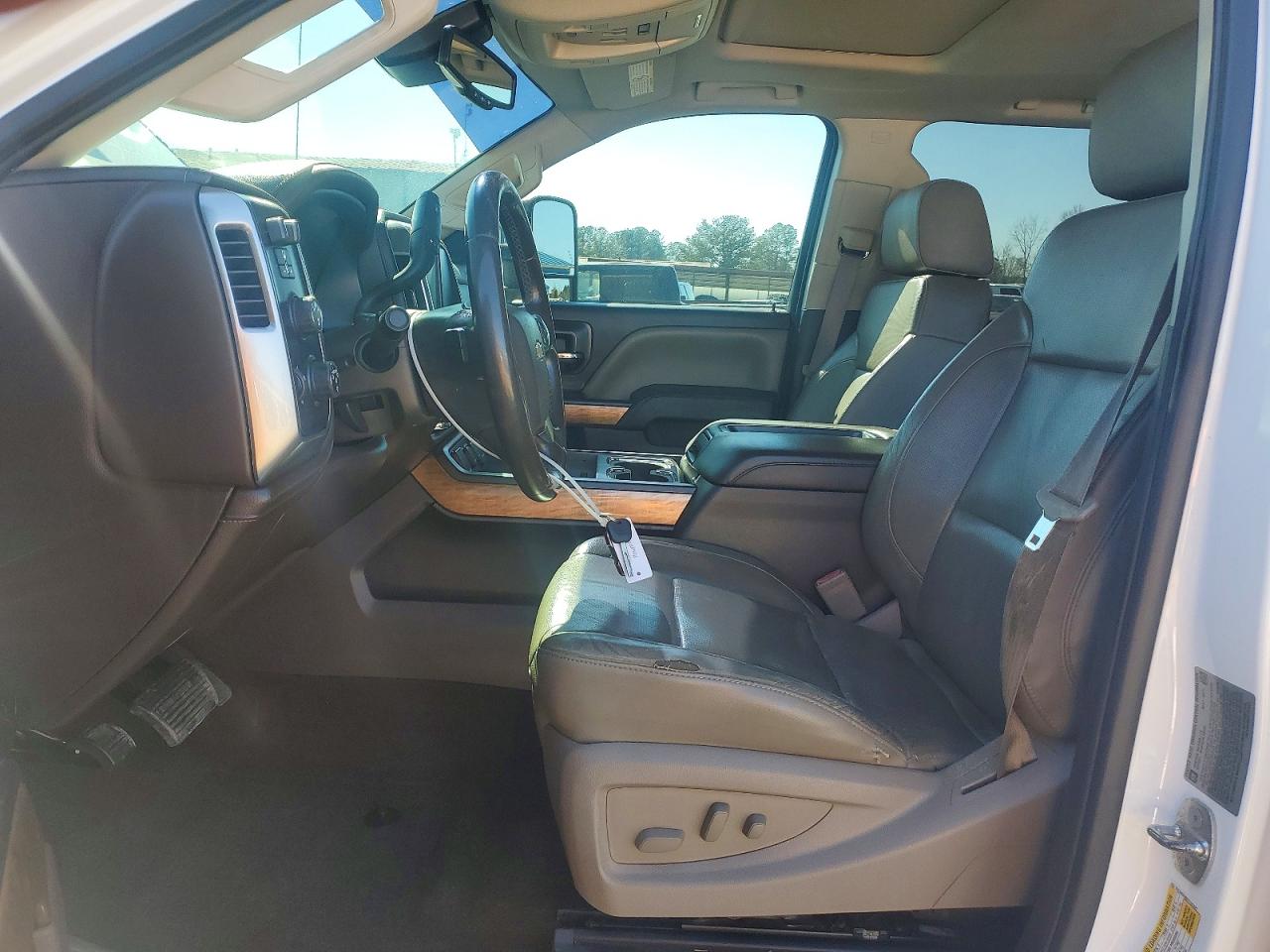 2015 CHEVROLET SILVERADO K3500 LTZ photo 13