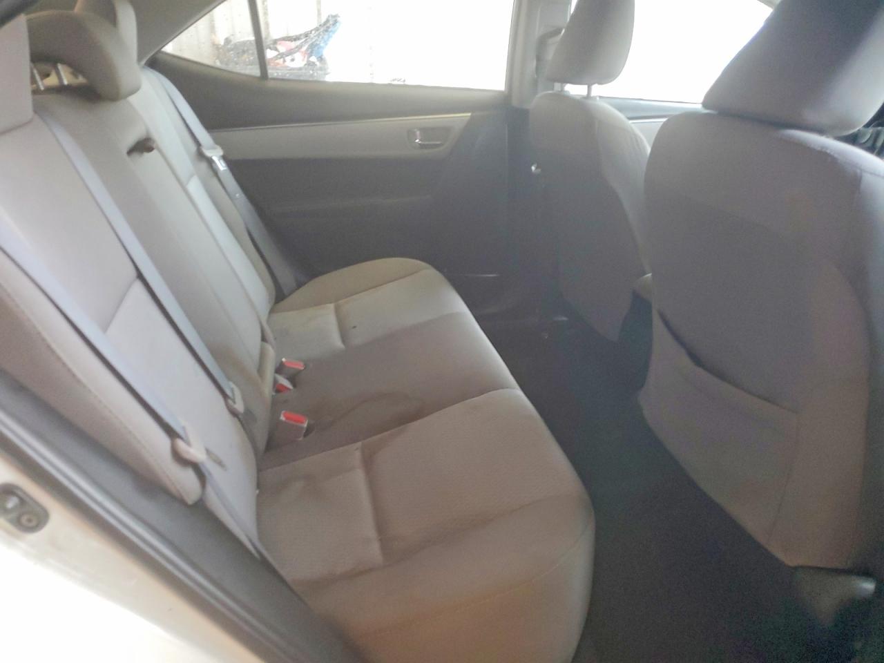 2016 TOYOTA COROLLA LE photo 28