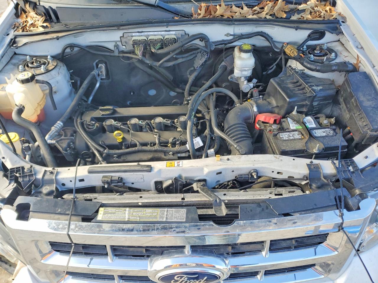 2012 FORD ESCAPE XLT photo 23