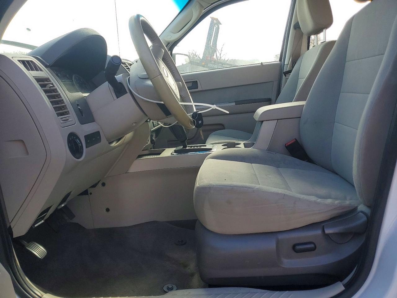 2012 FORD ESCAPE XLT photo 13