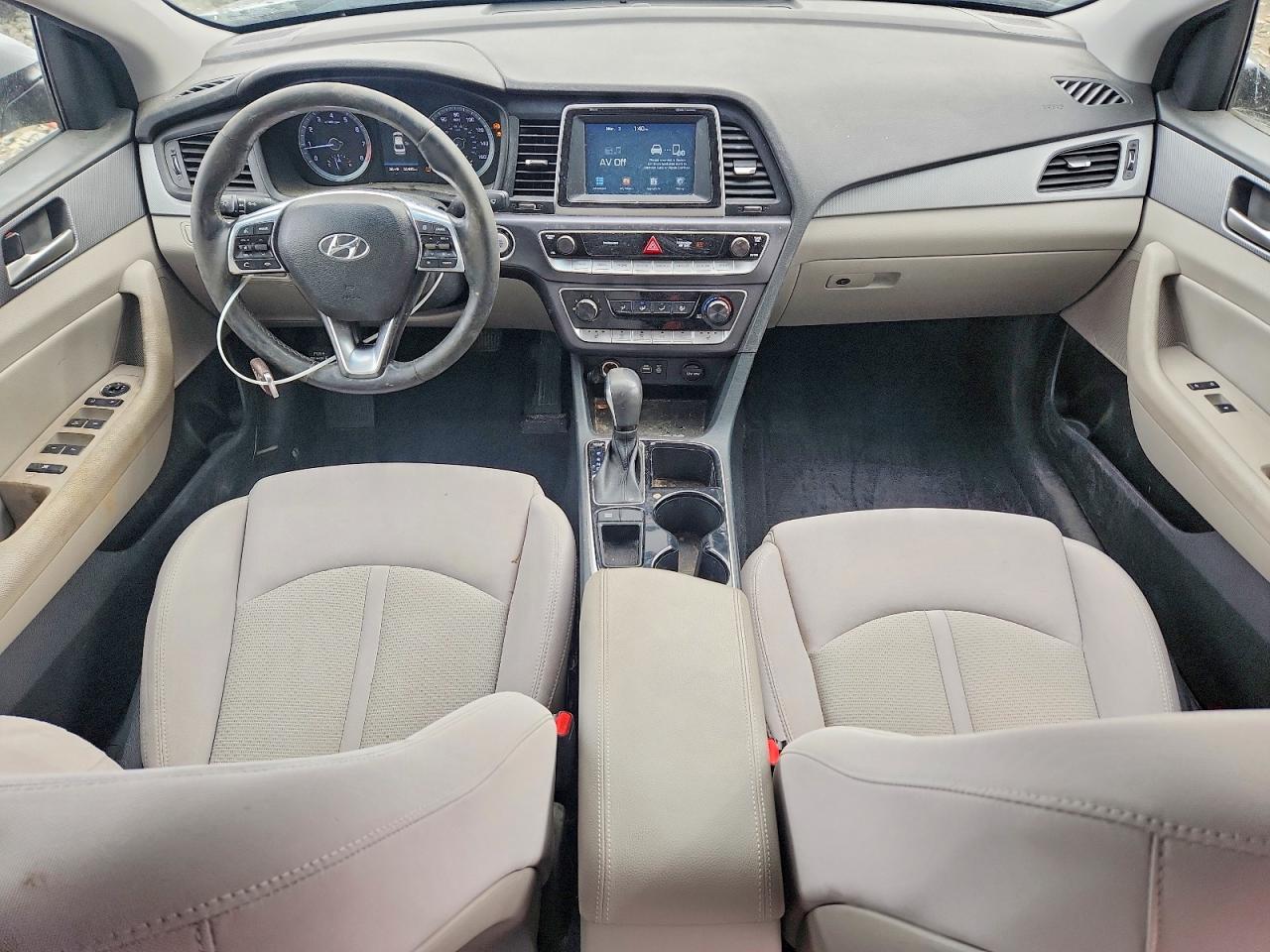 2018 HYUNDAI SONATA SEL photo 8