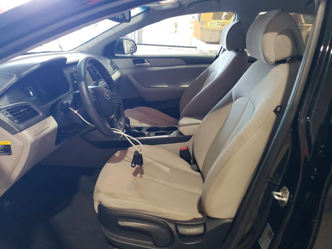 2016 HYUNDAI SONATA SE photo 7