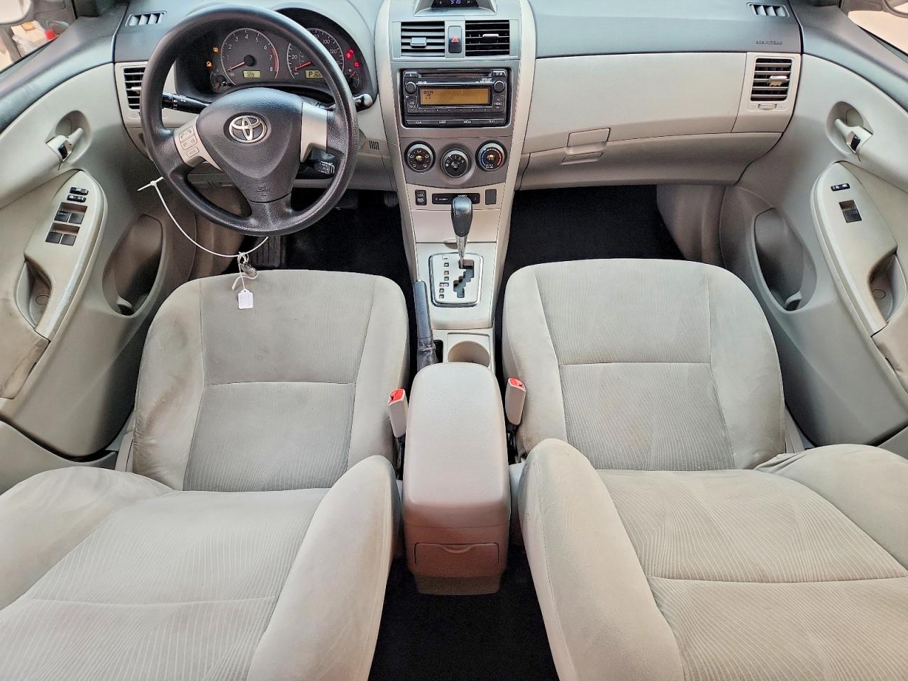 2012 TOYOTA COROLLA LE photo 8