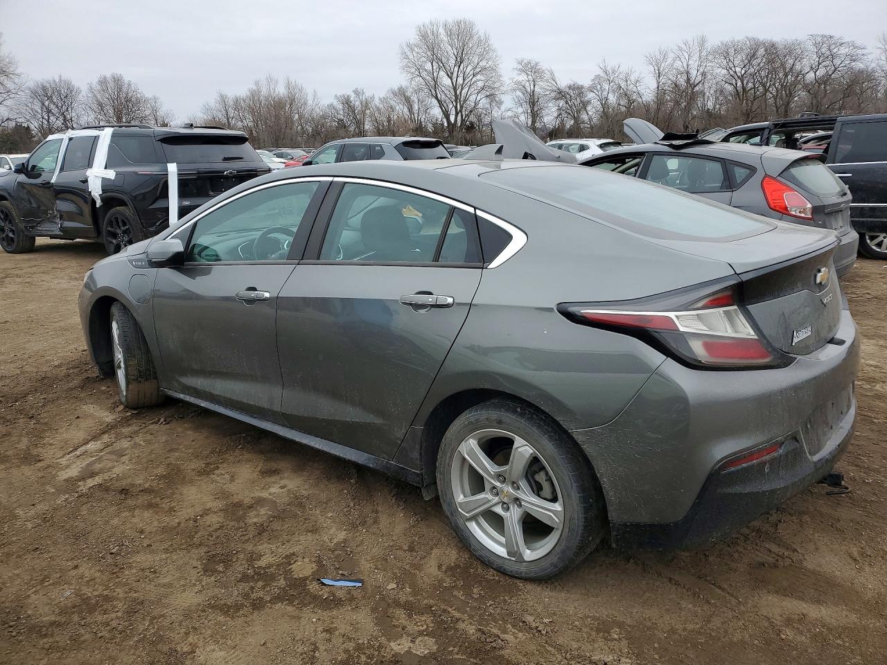 2017 CHEVROLET VOLT PREMIER photo 2