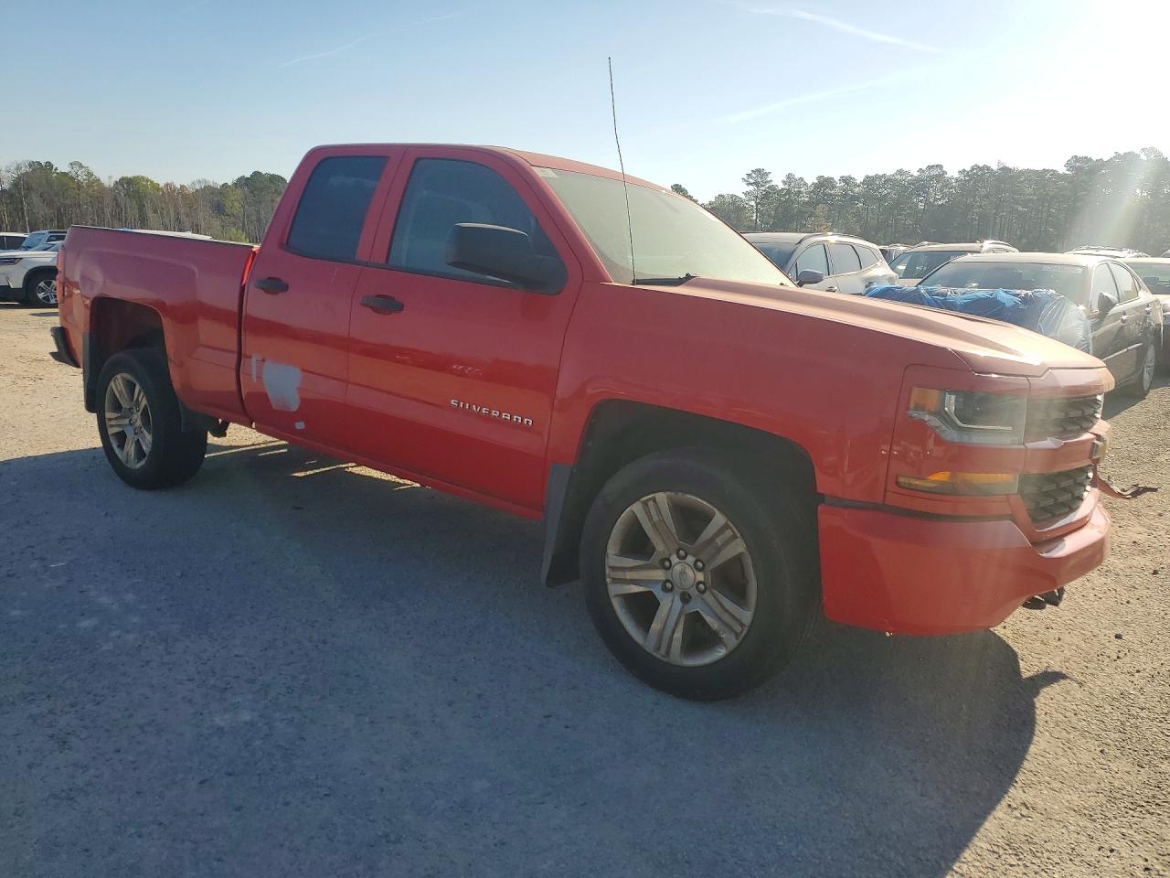 2017 CHEVROLET SILVERADO K1500 CUSTOM photo 4