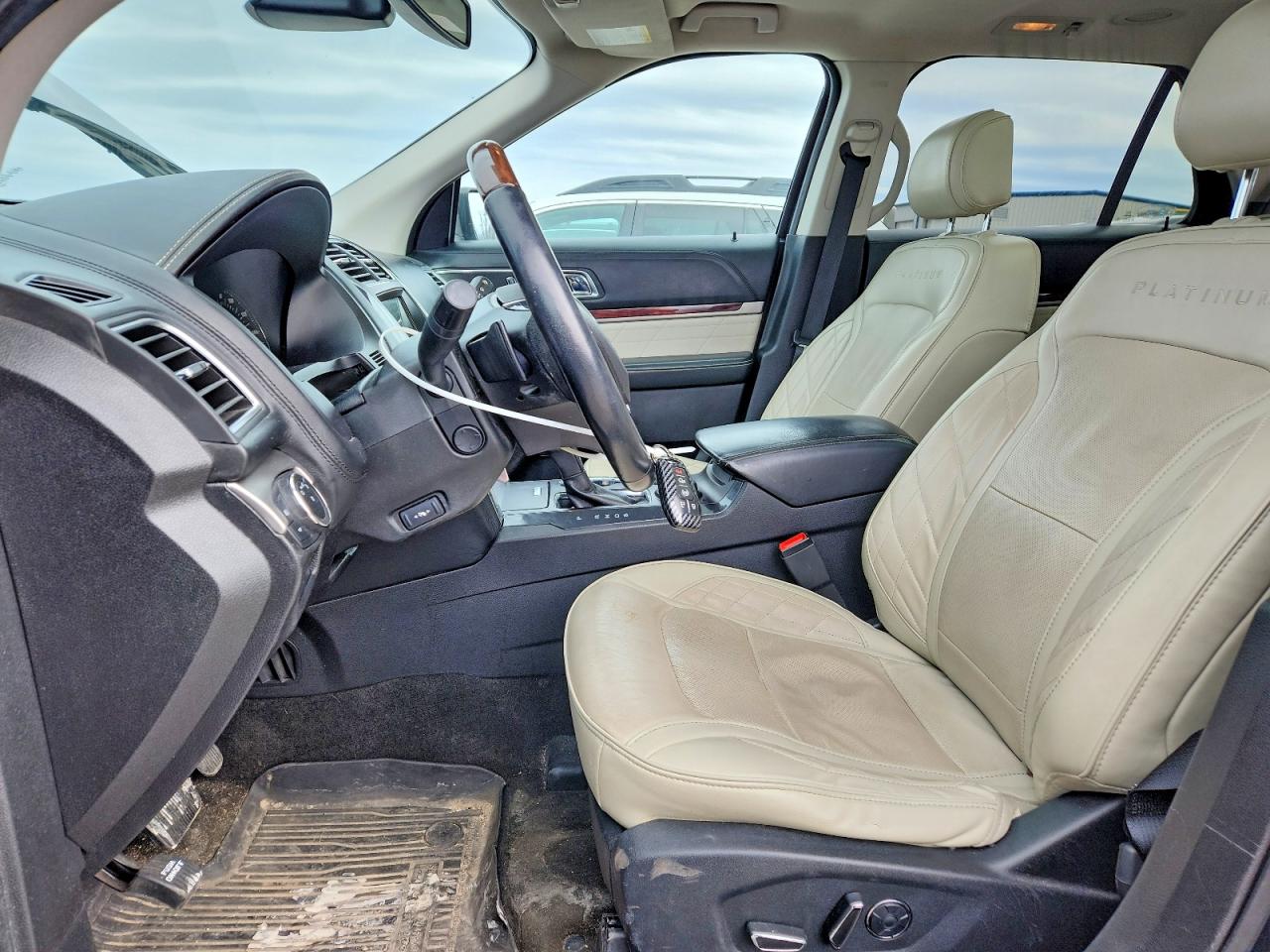 2017 FORD EXPLORER PLATINUM photo 7