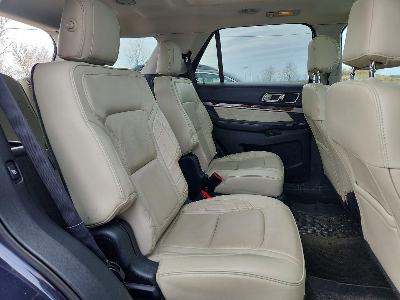 2017 FORD EXPLORER PLATINUM photo 11
