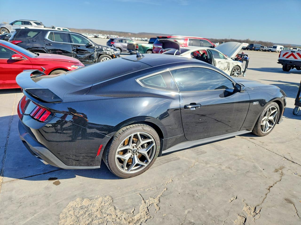 2024 FORD MUSTANG GT photo 5