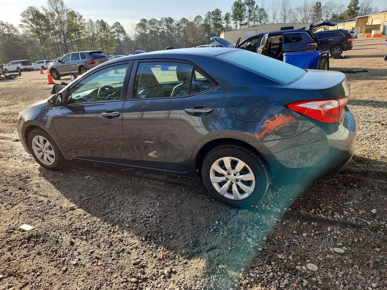 2016 TOYOTA COROLLA LE photo 2