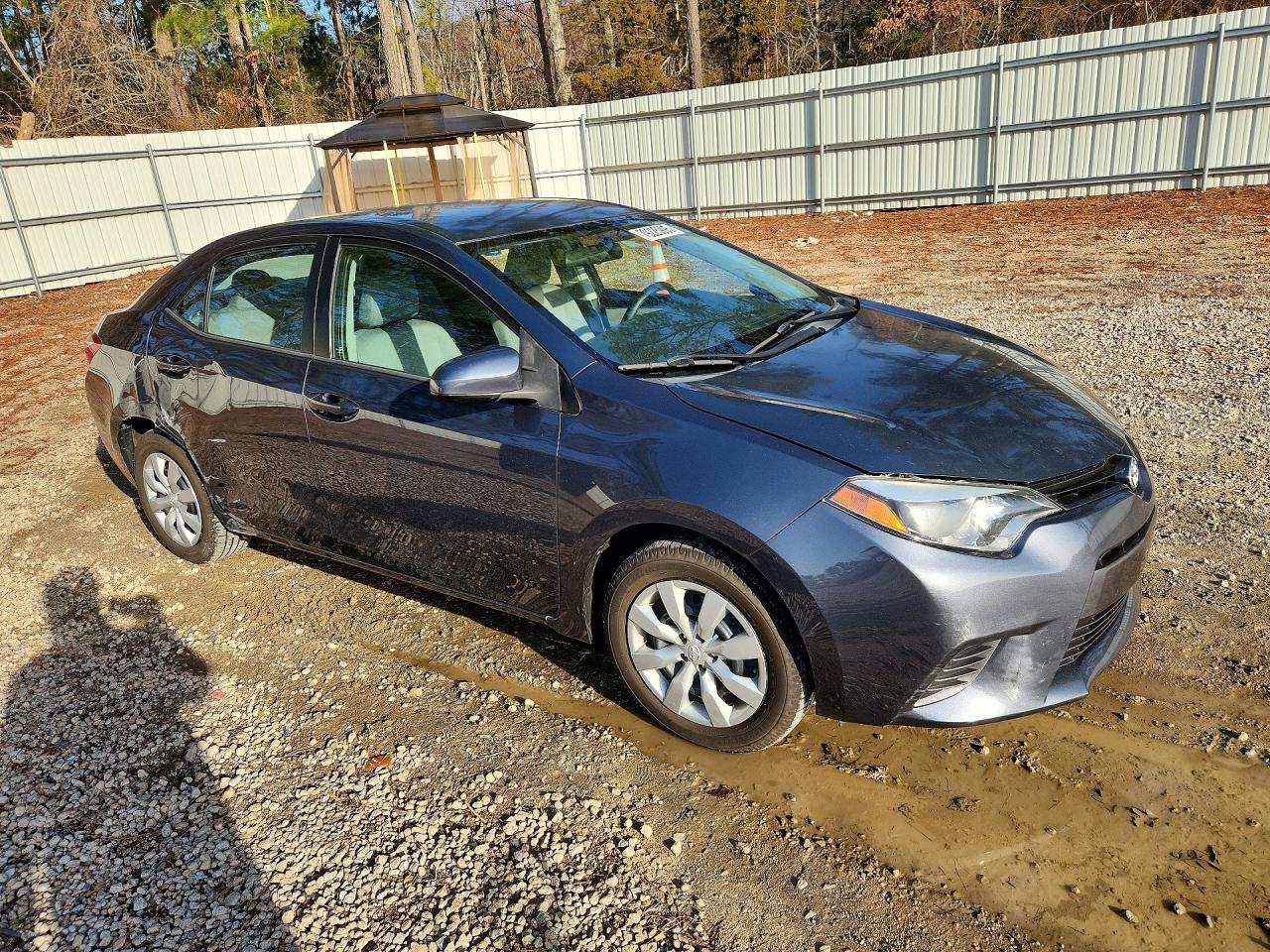 2016 TOYOTA COROLLA LE photo 4