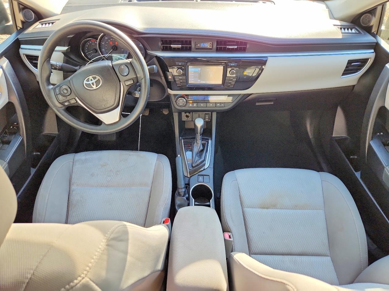 2016 TOYOTA COROLLA LE photo 8