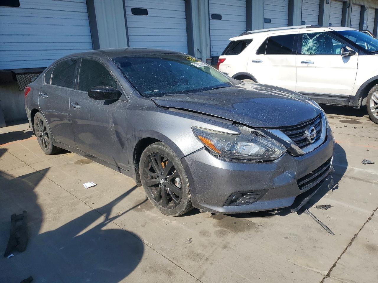 2017 NISSAN ALTIMA 2.5 SR photo 4