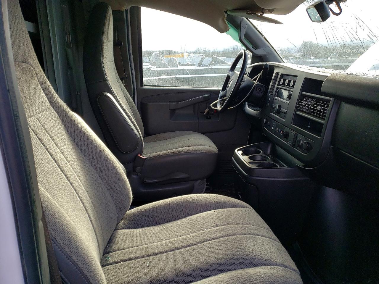 2021 CHEVROLET EXPRESS UTILITY / SERVICE TRUCK photo 10